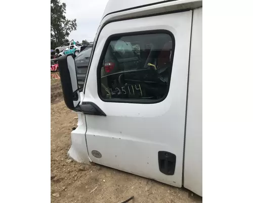 FREIGHTLINER CASCADIA Door Assembly, Front