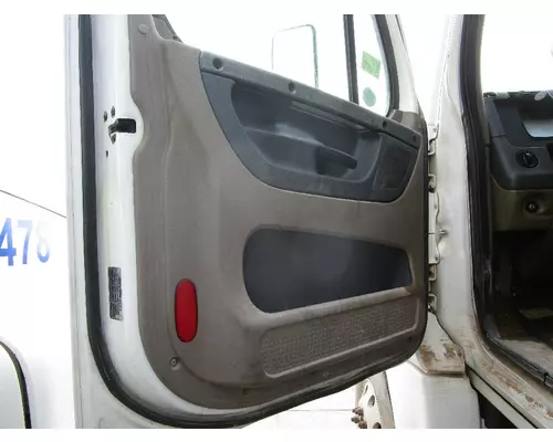 FREIGHTLINER CASCADIA Door Assembly, Front