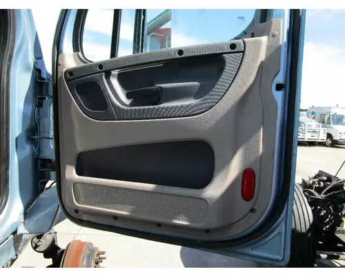 FREIGHTLINER CASCADIA Door Assembly, Front