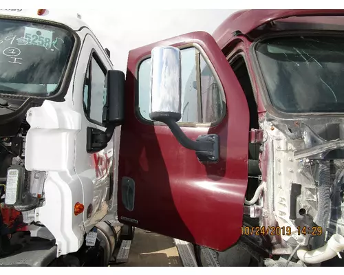 FREIGHTLINER CASCADIA Door Assembly, Front