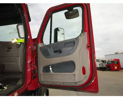 FREIGHTLINER CASCADIA Door Assembly, Front