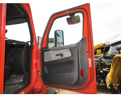 FREIGHTLINER CASCADIA Door Assembly, Front
