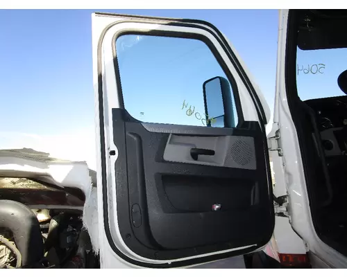 FREIGHTLINER CASCADIA Door Assembly, Front