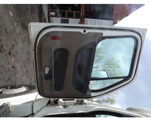 FREIGHTLINER CASCADIA Door Assembly, Front