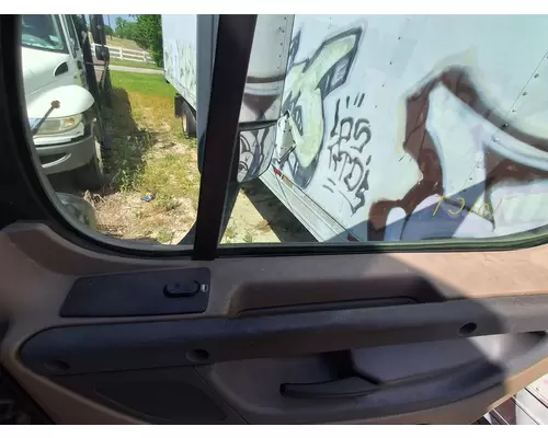 FREIGHTLINER CASCADIA Door Assembly, Front