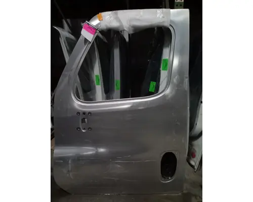 FREIGHTLINER CASCADIA Door Assembly, Front