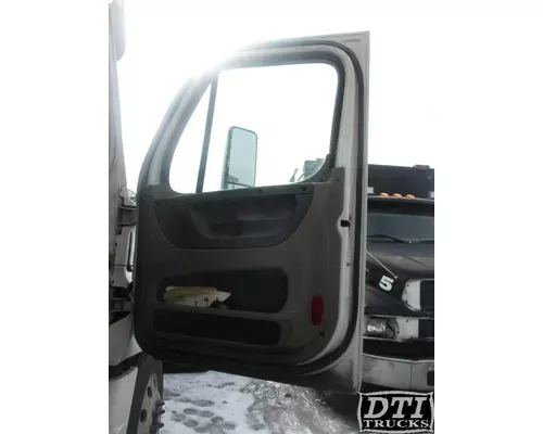 FREIGHTLINER CASCADIA Door Assembly, Front