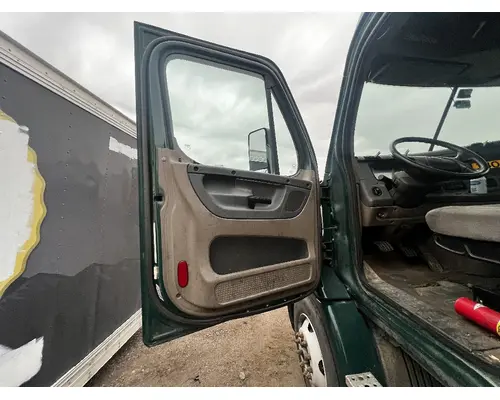 FREIGHTLINER CASCADIA Door Assembly, Front