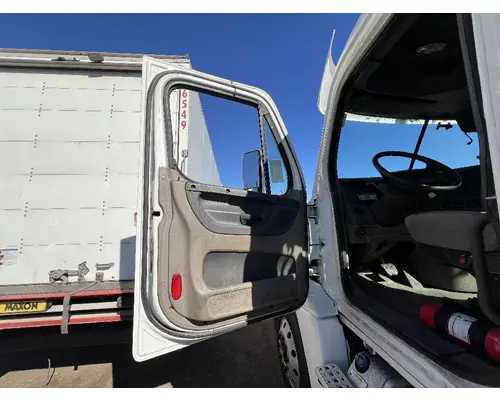 FREIGHTLINER CASCADIA Door Assembly, Front