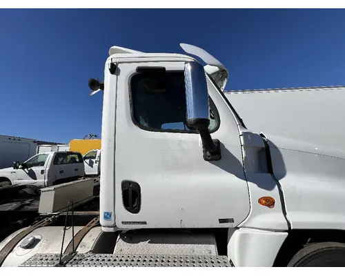 FREIGHTLINER CASCADIA Door Assembly, Front