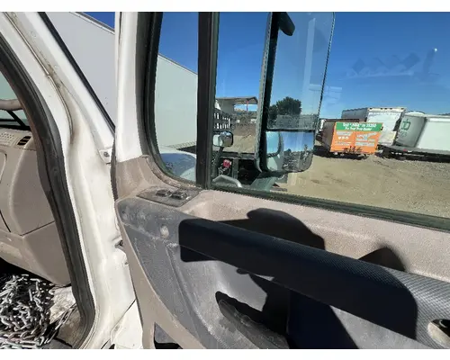 FREIGHTLINER CASCADIA Door Assembly, Front