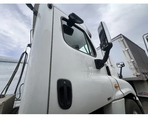 FREIGHTLINER CASCADIA Door Assembly, Front