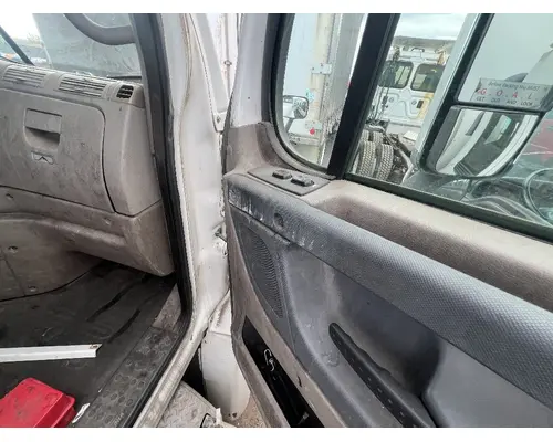 FREIGHTLINER CASCADIA Door Assembly, Front