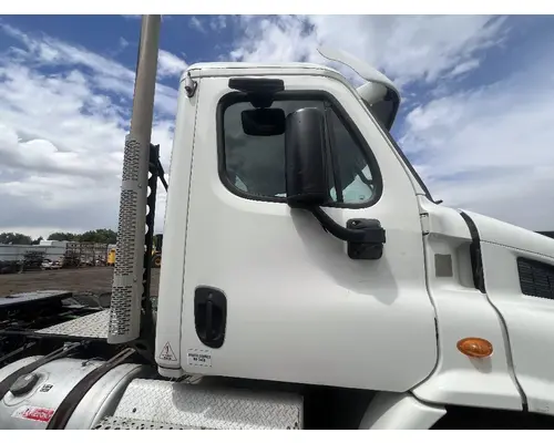 FREIGHTLINER CASCADIA Door Assembly, Front