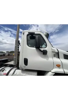 FREIGHTLINER CASCADIA Door Assembly, Front