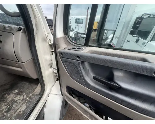 FREIGHTLINER CASCADIA Door Assembly, Front