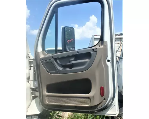 FREIGHTLINER CASCADIA Door Assembly, Front