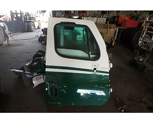 FREIGHTLINER CASCADIA Door Assembly, Front