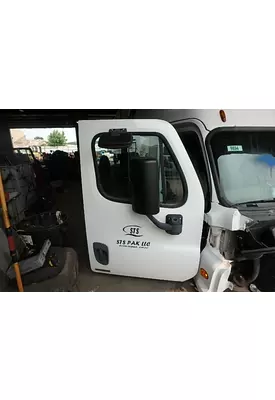 FREIGHTLINER CASCADIA Door Assembly, Front