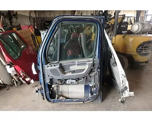 FREIGHTLINER CASCADIA Door Assembly, Front