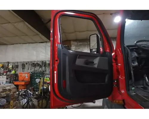 FREIGHTLINER CASCADIA Door Assembly, Front
