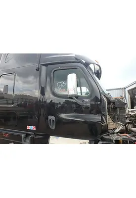 FREIGHTLINER CASCADIA Door Assembly, Front
