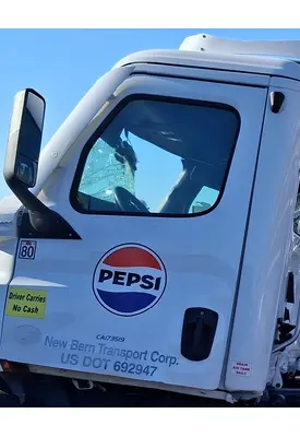 FREIGHTLINER CASCADIA Door Assembly, Front