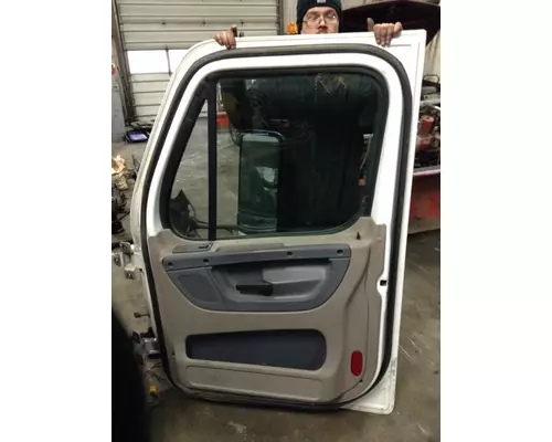 FREIGHTLINER CASCADIA Door Assembly, Front