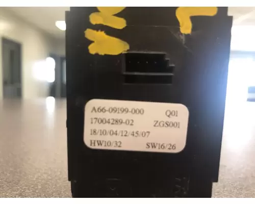 FREIGHTLINER CASCADIA Door Electrical Switch