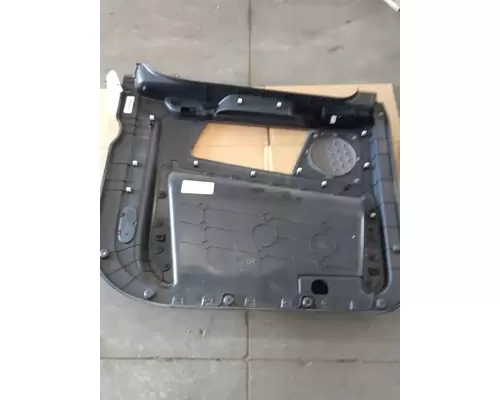 FREIGHTLINER CASCADIA Door Parts