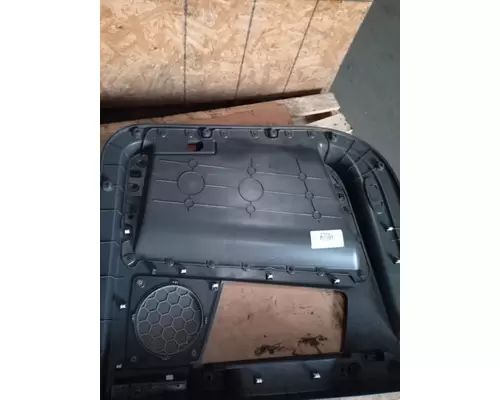 FREIGHTLINER CASCADIA Door Parts