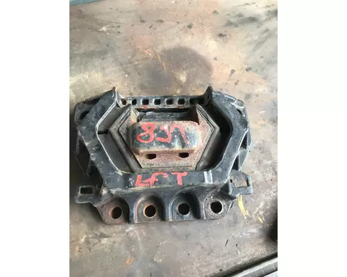 FREIGHTLINER CASCADIA Engine Mounts