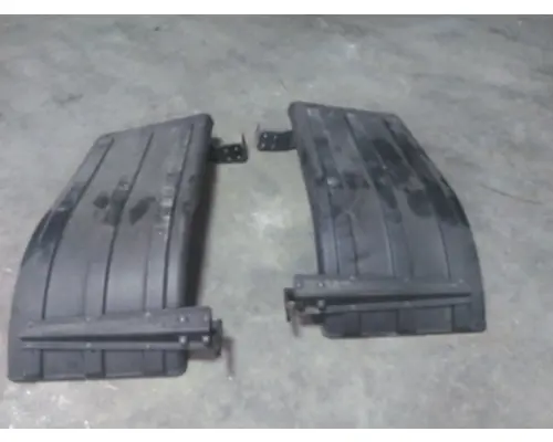 FREIGHTLINER CASCADIA FENDER, QUARTERHALF REAR
