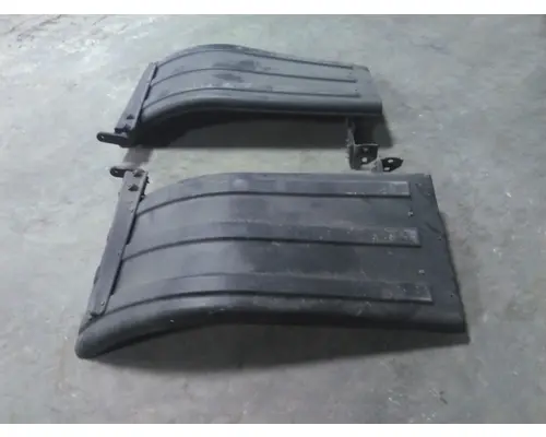 FREIGHTLINER CASCADIA FENDER, QUARTERHALF REAR