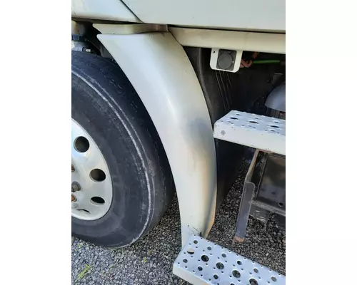 FREIGHTLINER CASCADIA FENDER EXTENSION