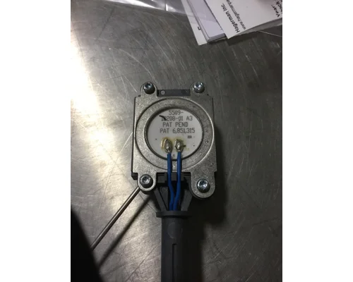 FREIGHTLINER CASCADIA FUEL TANK SENDER