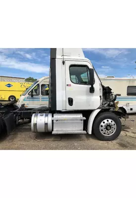 FREIGHTLINER CASCADIA Fender Extension