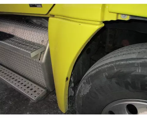 FREIGHTLINER CASCADIA Fender Extension