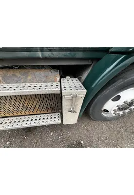 FREIGHTLINER CASCADIA Fender Extension