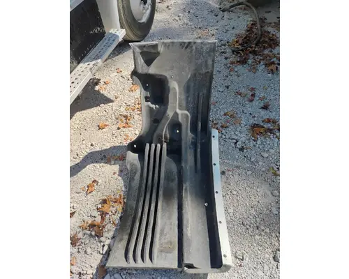 FREIGHTLINER CASCADIA Fender Extension