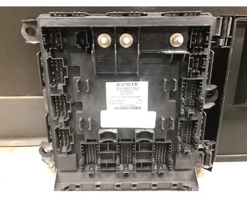 FREIGHTLINER CASCADIA Fuse Box
