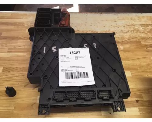 FREIGHTLINER CASCADIA Fuse Box