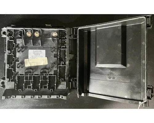 FREIGHTLINER CASCADIA Fuse Box