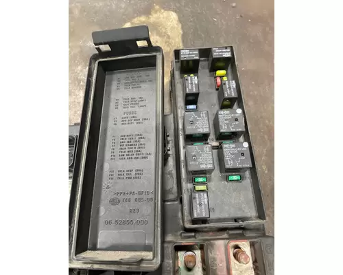 FREIGHTLINER CASCADIA Fuse Box