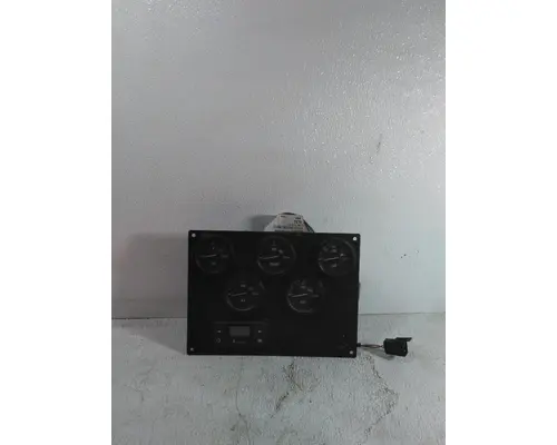 FREIGHTLINER CASCADIA GAUGE CLUSTER