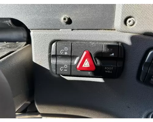 FREIGHTLINER CASCADIA GausgeSwitch Panel