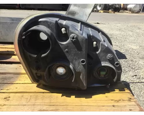 FREIGHTLINER CASCADIA HEADLAMP ASSEMBLY