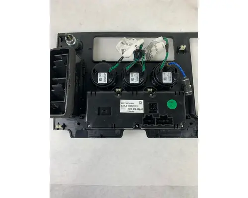FREIGHTLINER CASCADIA HEATER CONTROL