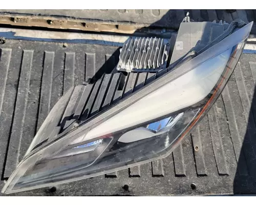 FREIGHTLINER CASCADIA Headlamp Bucket LH