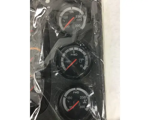 FREIGHTLINER CASCADIA INSTRUMENT CLUSTER